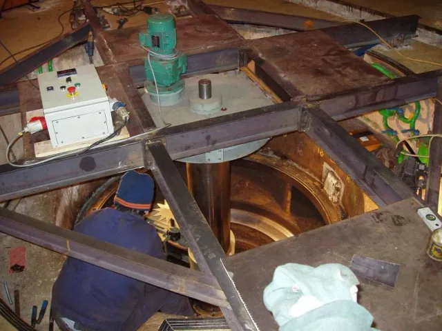 Mecanizado in situ de la brida de la cámara espiral de una turbina